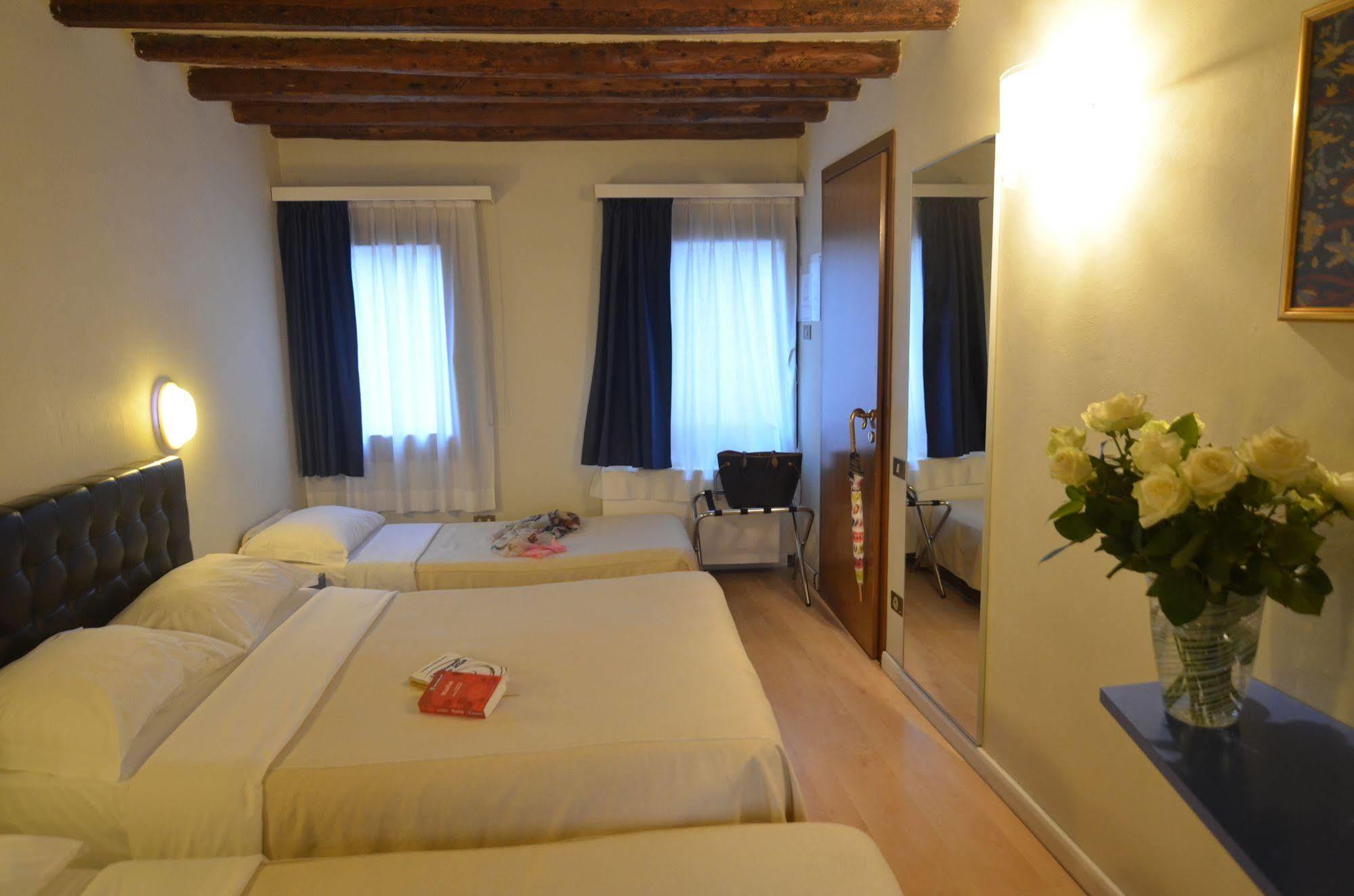 Al Tiepolo 3* Venecia
